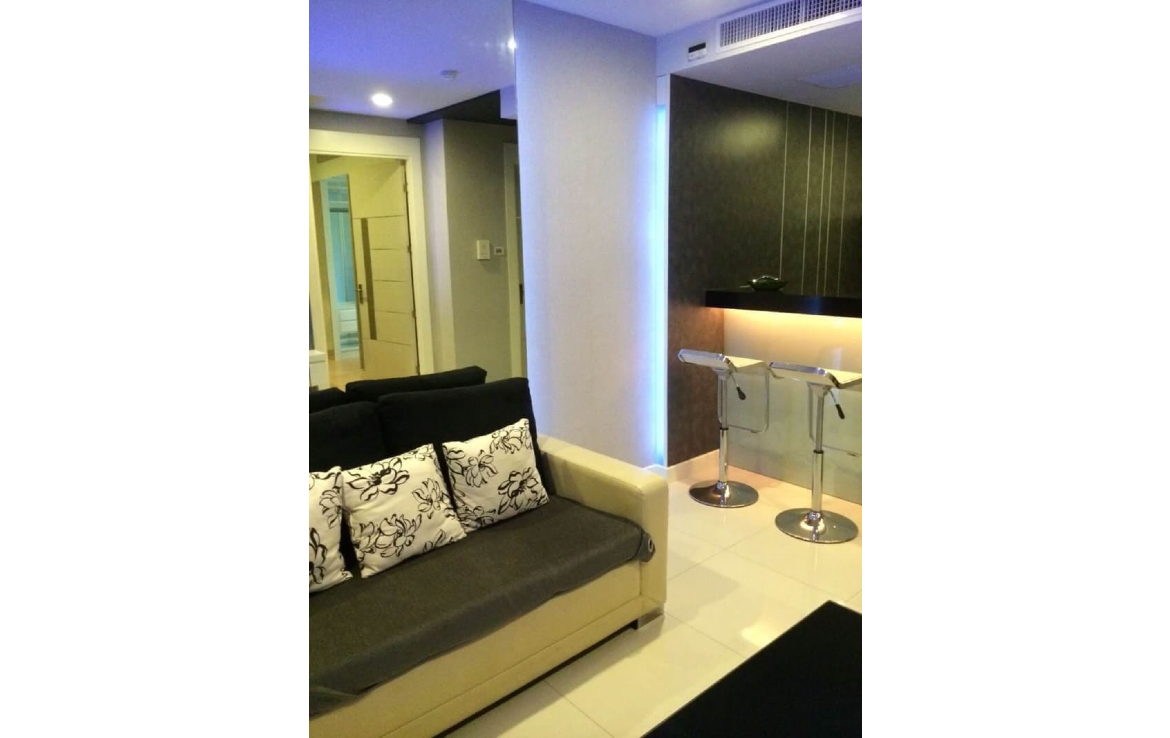 Apus Condominium