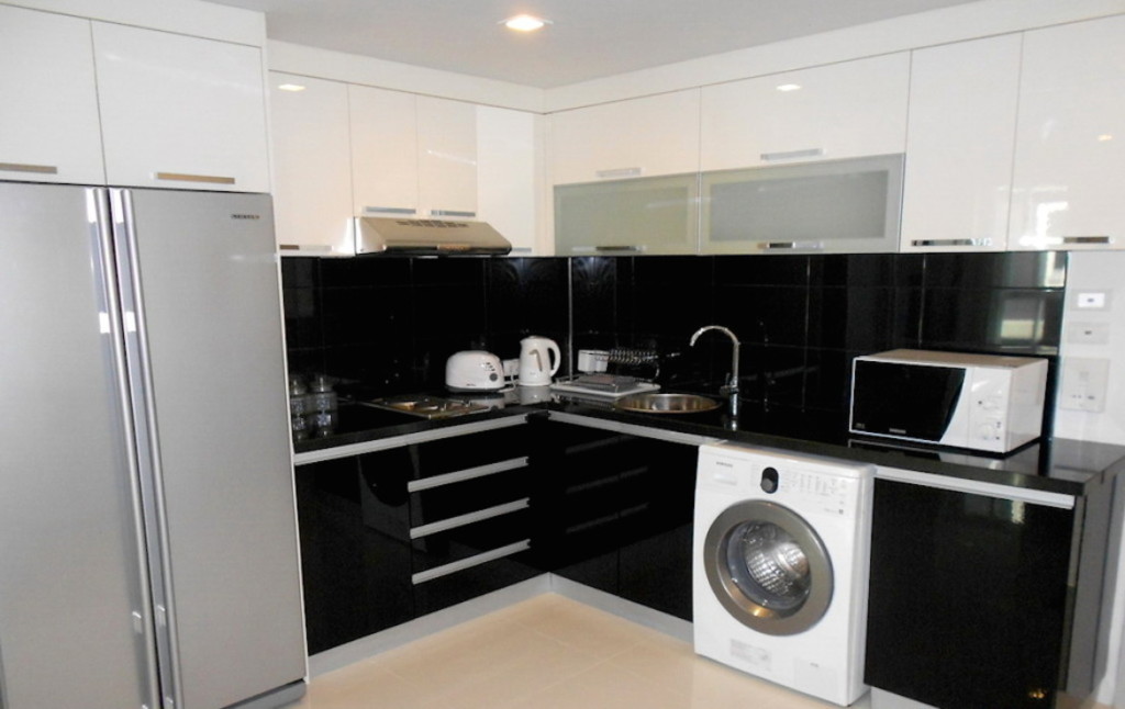 Apus Condominium